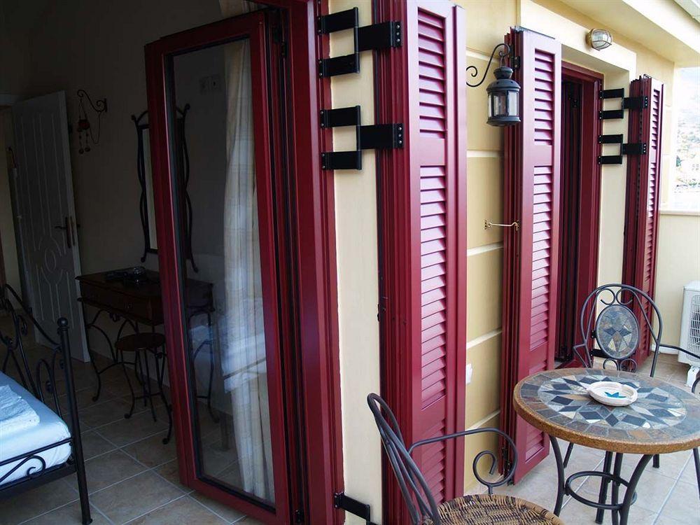 Greka Ionian Suites Αγία Ευφημία Εξωτερικό φωτογραφία