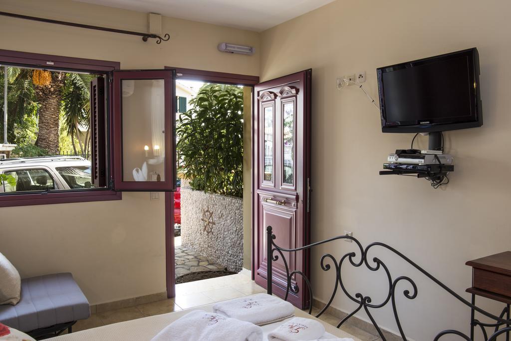 Greka Ionian Suites Αγία Ευφημία Εξωτερικό φωτογραφία