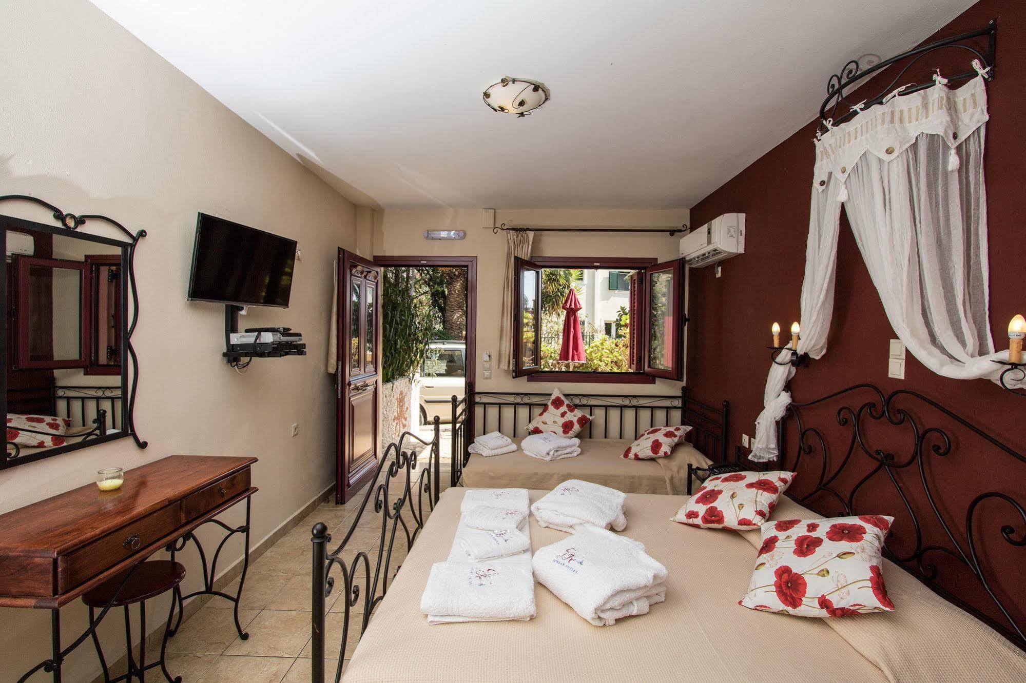 Greka Ionian Suites Αγία Ευφημία Εξωτερικό φωτογραφία