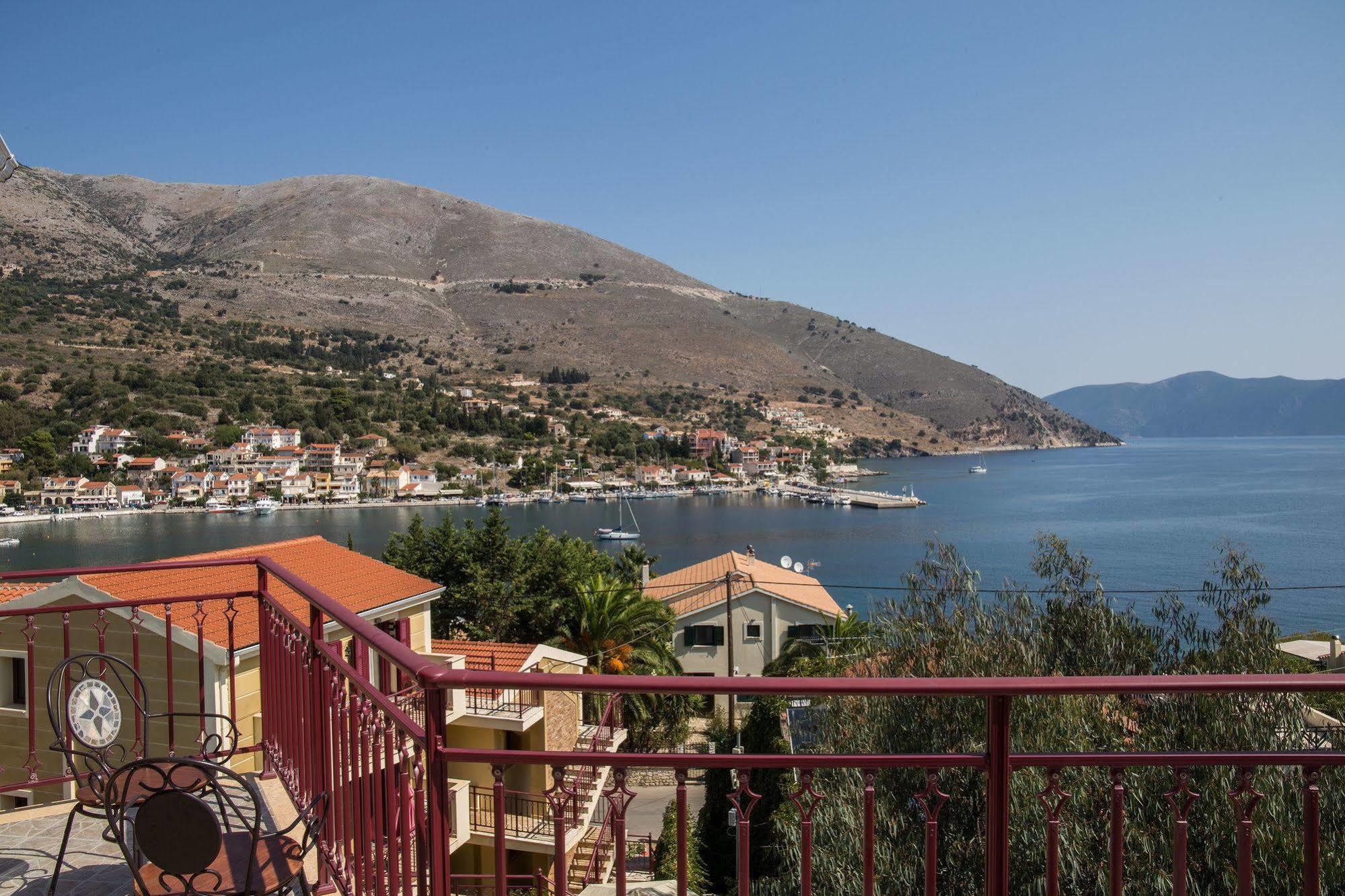 Greka Ionian Suites Αγία Ευφημία Εξωτερικό φωτογραφία