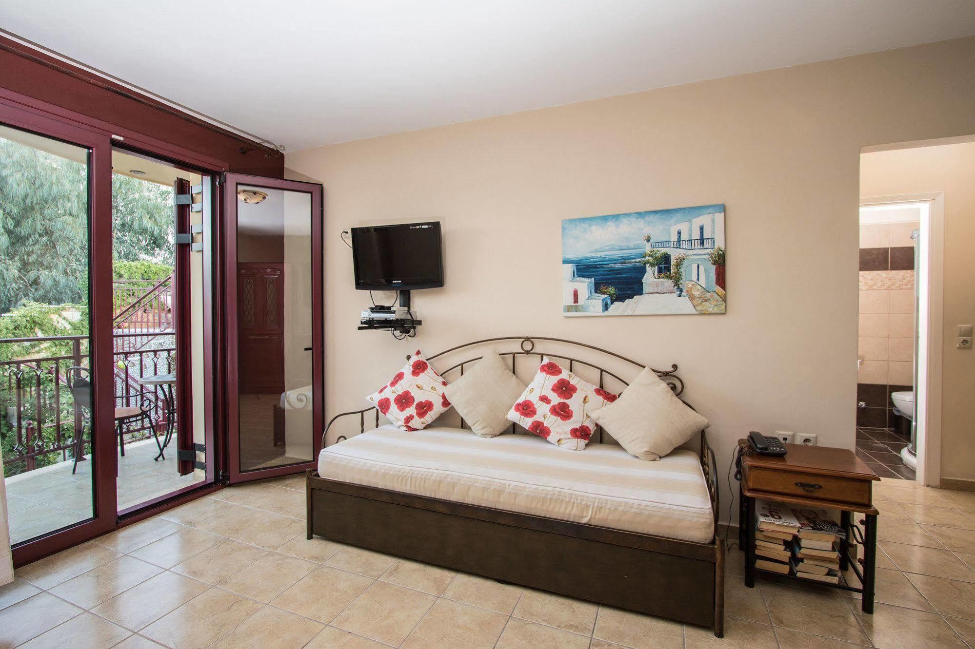 Greka Ionian Suites Αγία Ευφημία Εξωτερικό φωτογραφία