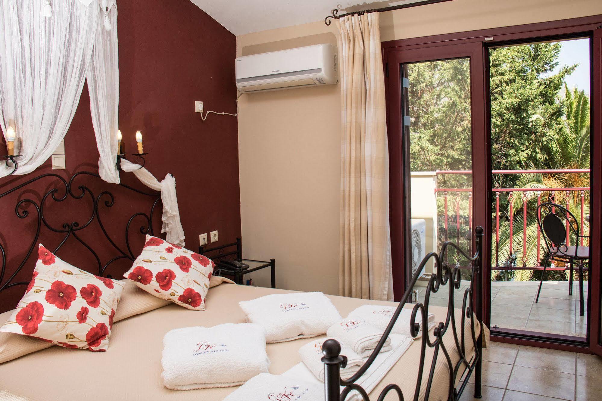 Greka Ionian Suites Αγία Ευφημία Εξωτερικό φωτογραφία