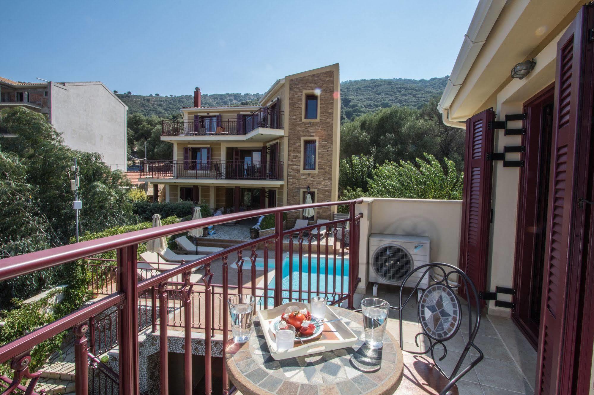 Greka Ionian Suites Αγία Ευφημία Εξωτερικό φωτογραφία